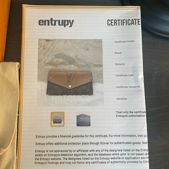 Louis Vuitton Reverse Monogram Sarah Wallet - Picture 14 of 14